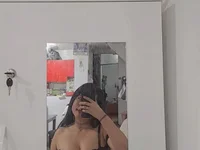 Mistie-_ayushii webcam model
