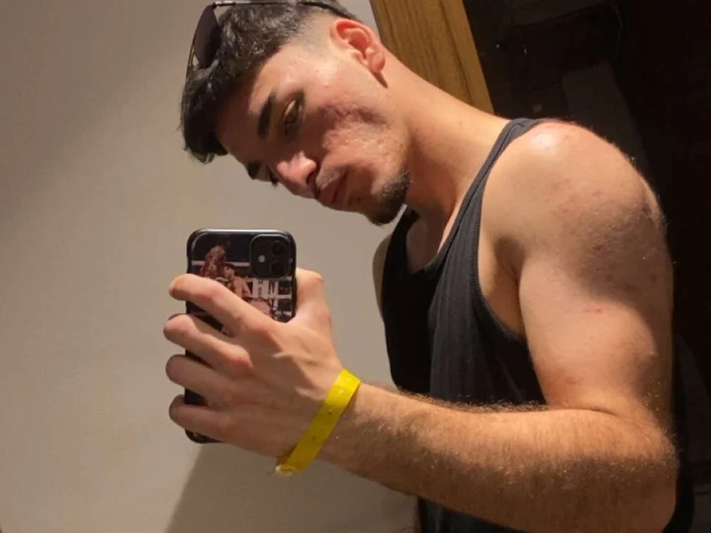 esko42 Offline XXX-Chat