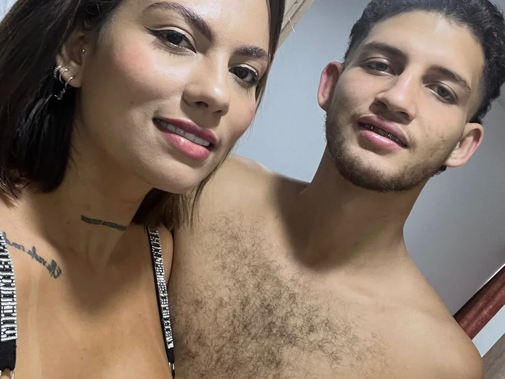 Офлайн-чат XXX charly_mia