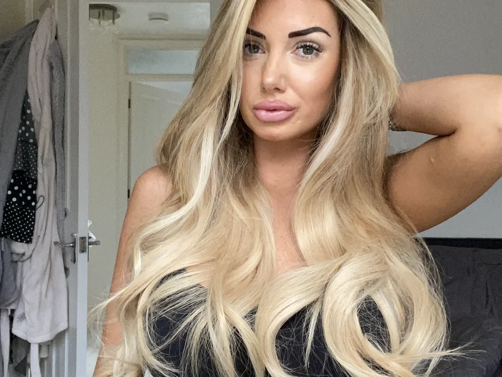 Raphaella_Fox offline chatrum