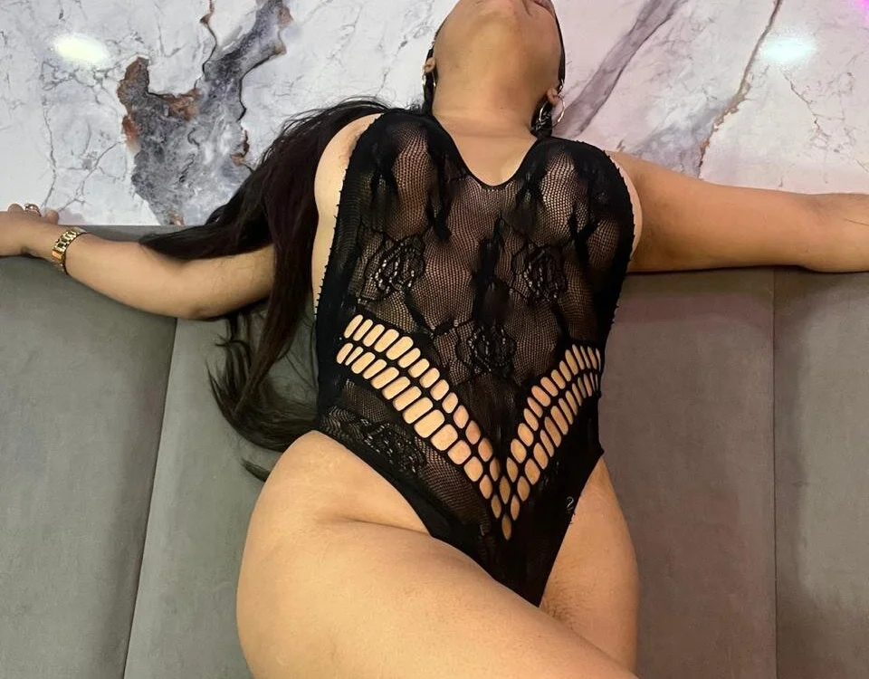 Coral_Rousee's Offline XXX Chat
