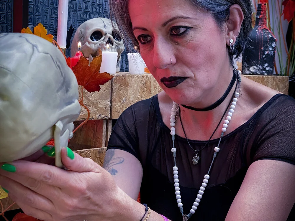 MistressNyx_cg Offline XXX-chat