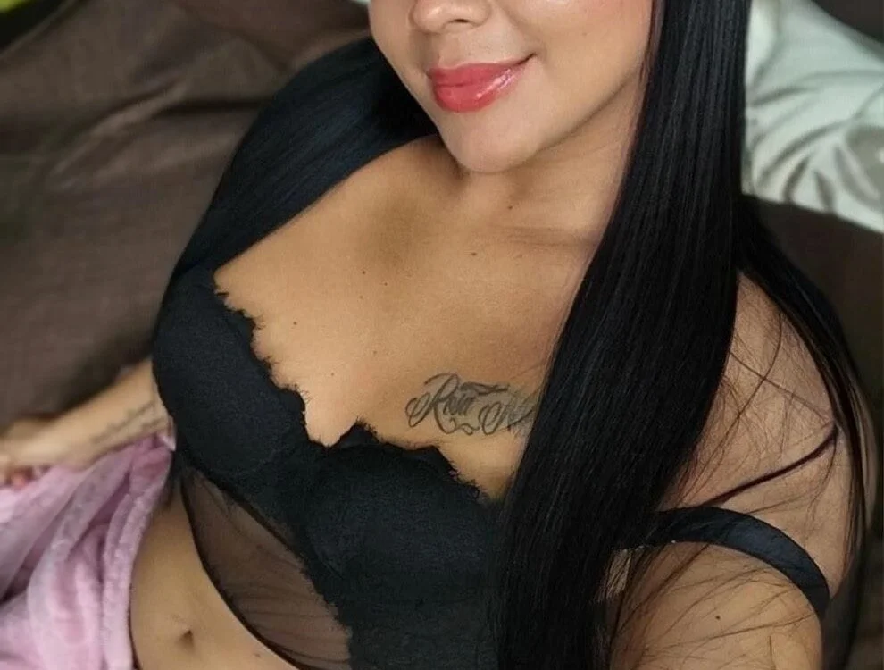 PaulaValeria328 Offline XXX-Chat