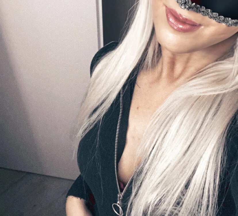 MaryVanilly's Offline Chat Room