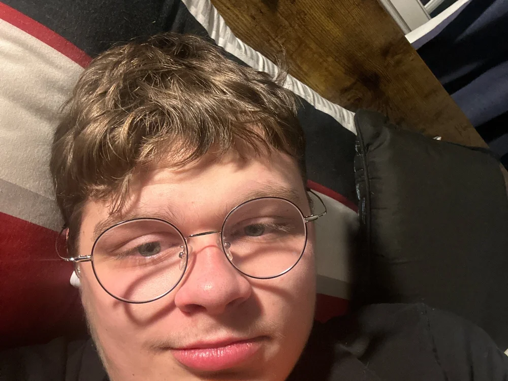 redhood213's Offline XXX Chat