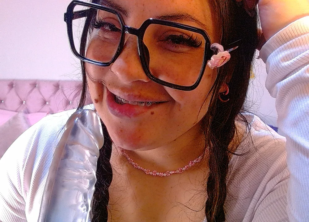 lanaqueen699's Offline XXX Chat