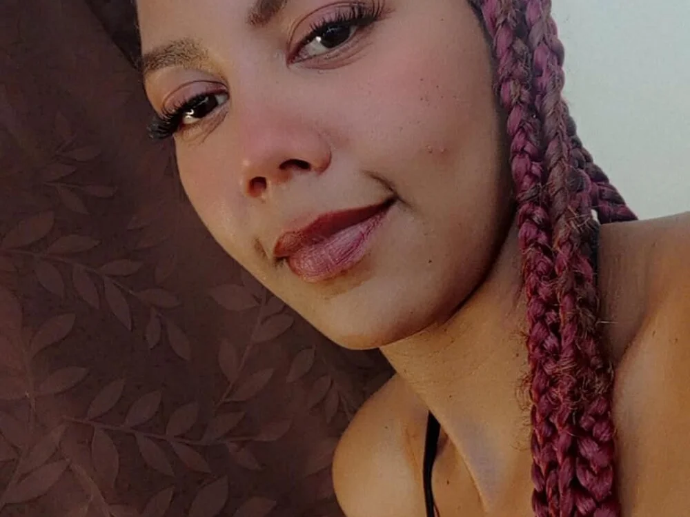 แชท XXX ออฟไลน์ของ AdairaWealth