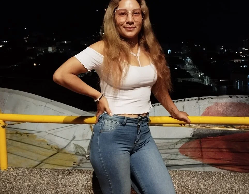 AlanaFerrero offline chatrum