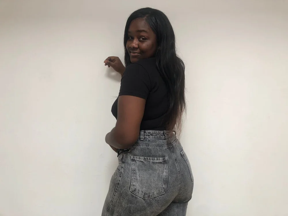 AmandaJoness_'s Offline Chat Room