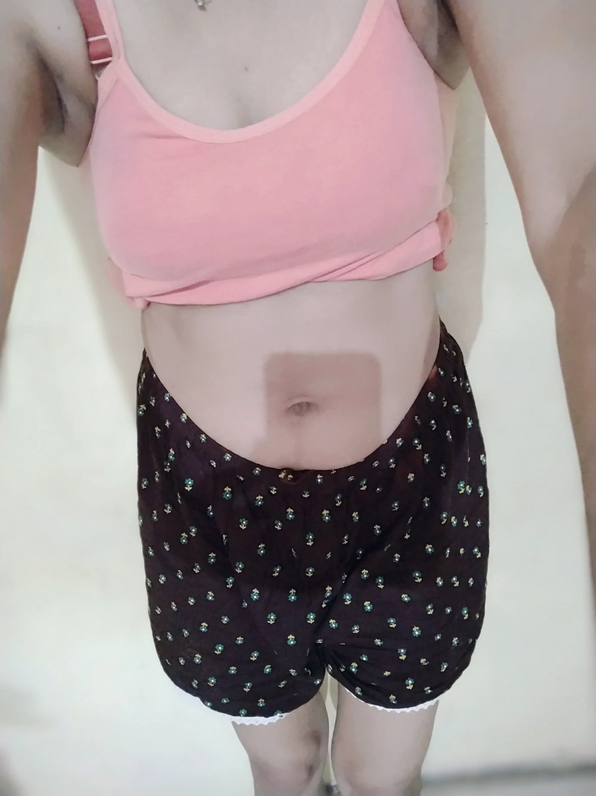 PRIYAGIRLHOT