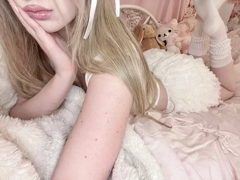 GoStarGirln Offline XXX chat