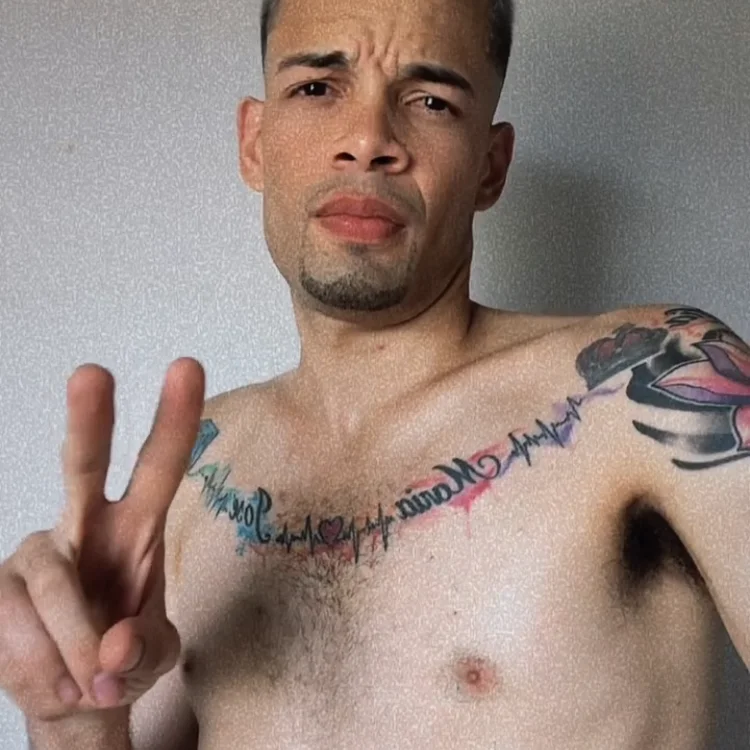 HenriquePhn offline XXX-chat