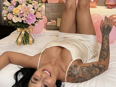 Natural_BIGASS_Nina - Girl 
