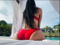 Chat XXX en directo de SQUIRT4UMEGAN