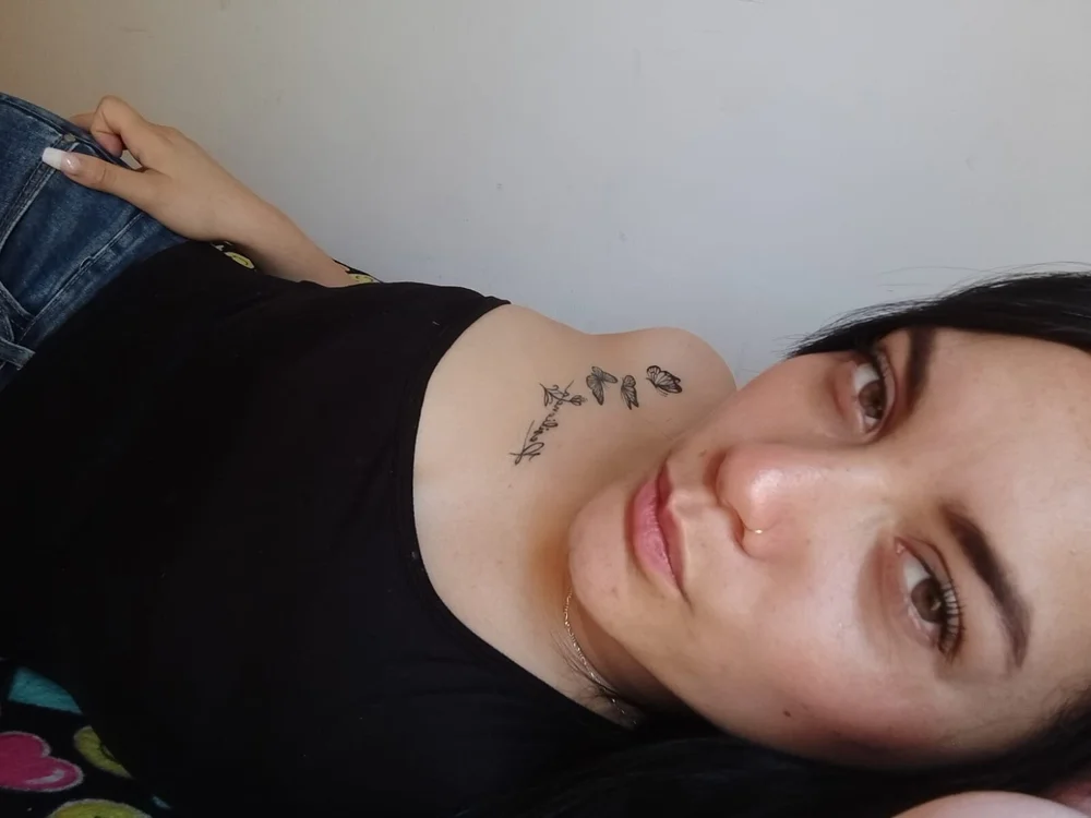 -lia_'s Offline Chat Room