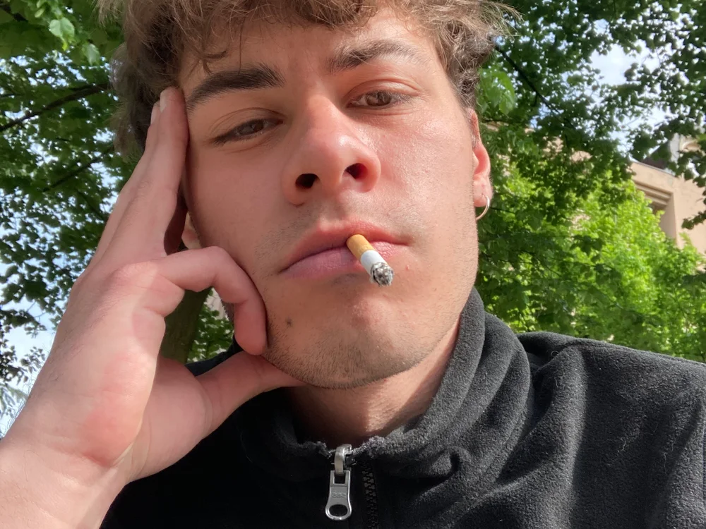 indiee25 Offline XXX-chat