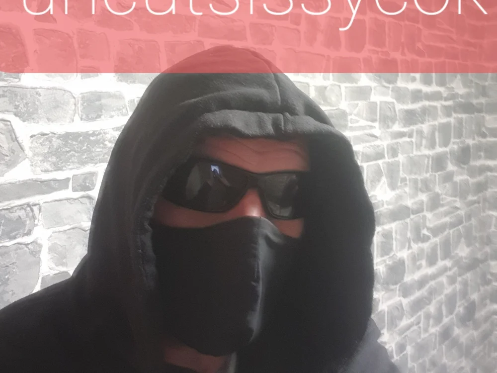 Offline chatovací místnost uncutsissycok