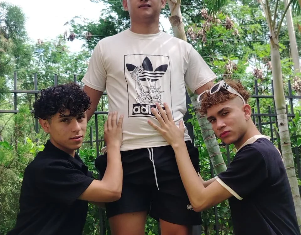 Offline XXX chat Sexy_Guys001