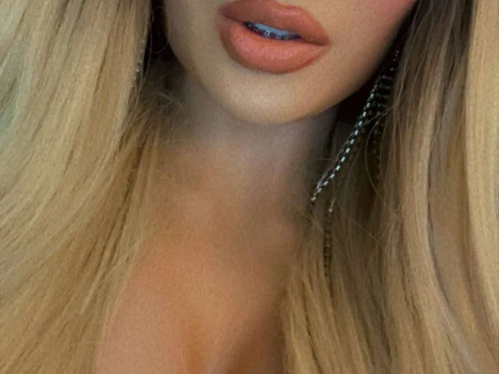 دردشة MissKylie002 الجنسية دون اتصال