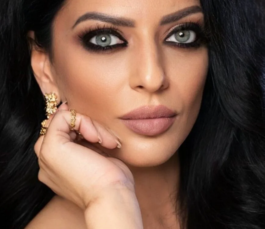 ElisaBaxtern Offline XXX chat