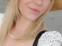 Yourblonde_69のライブXXXチャット