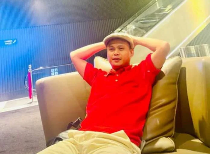 92Charles Chat XXX Ngoại tuyến