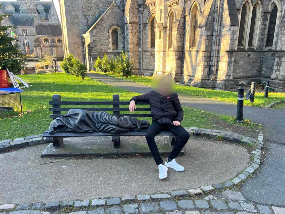 chris_anag96 Offline XXX Chat