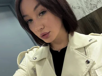 DianaDrama Female Spanking Nude Cam