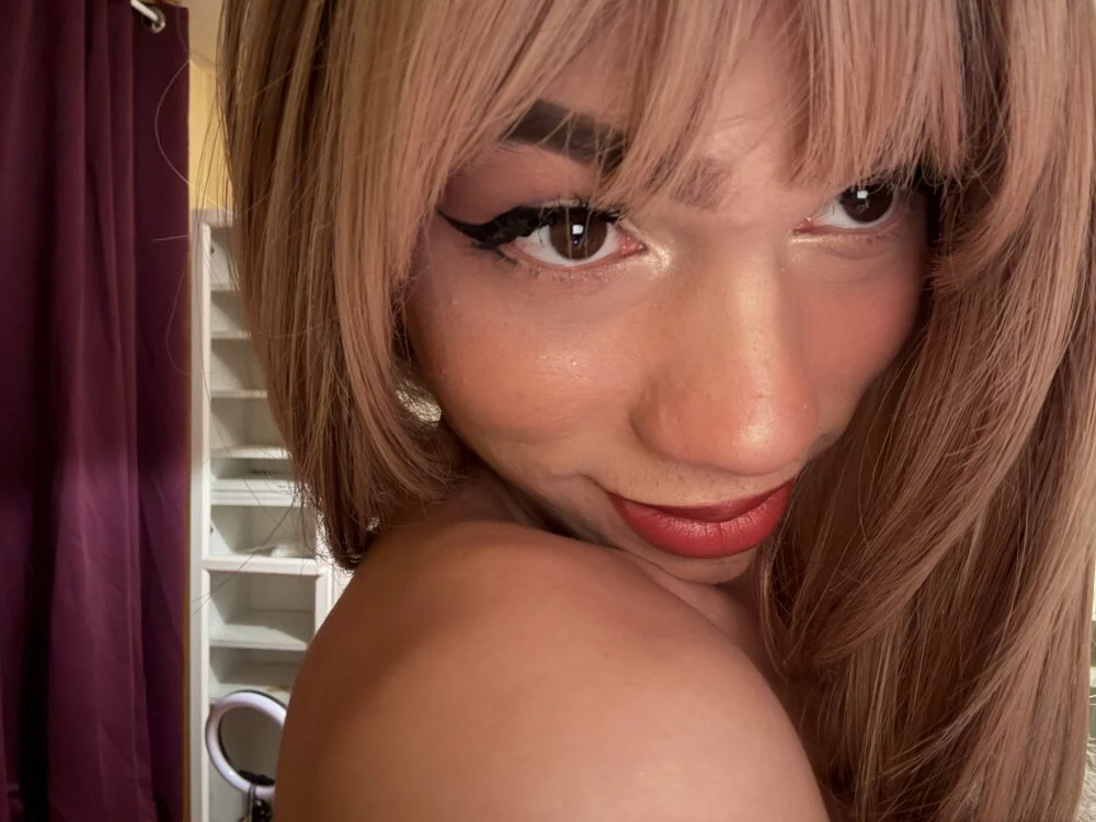 Carlita_cute Offline XXX-Chat