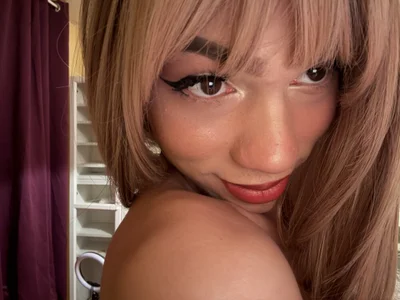 Carlita_cute's Offline XXX Chat