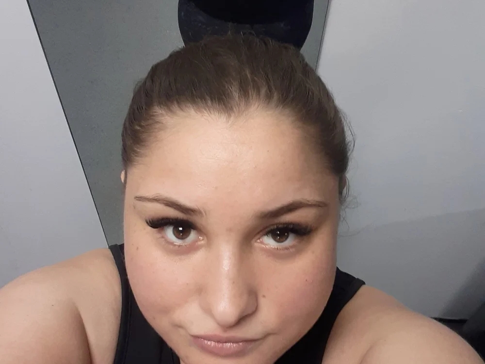 GipsyBlue's Offline Chat Room