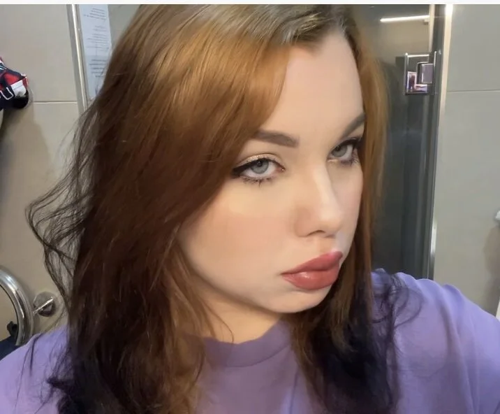 Ina_Bev's Offline Chat Room