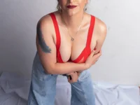 Chat XXX en directo de Charlot_milf