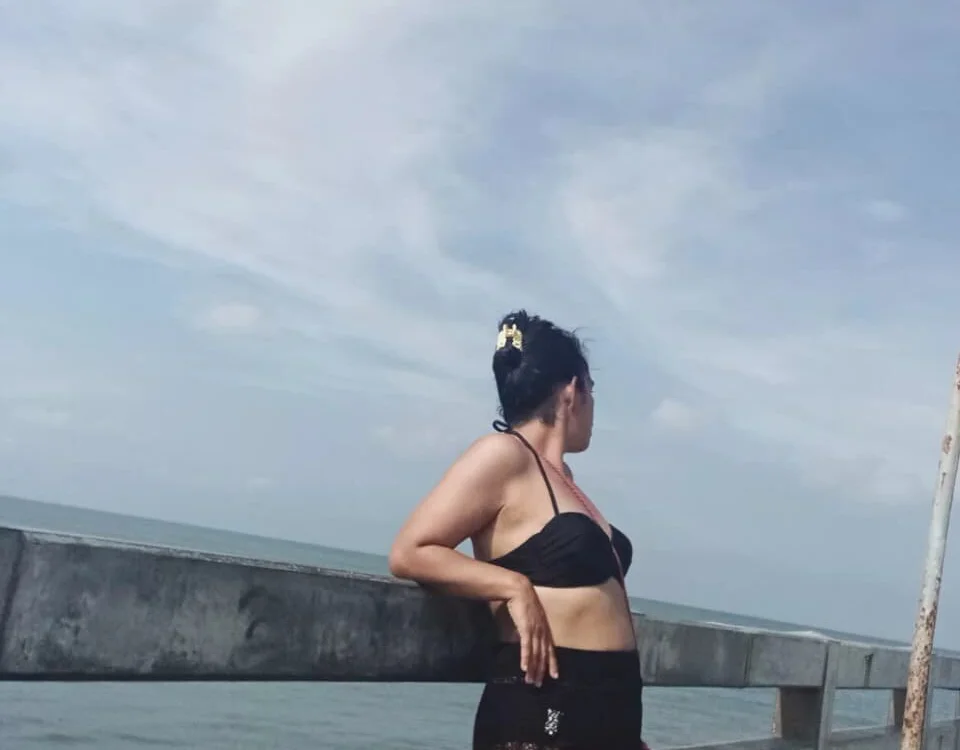 Rosie_Stone Offline XXX-Chat