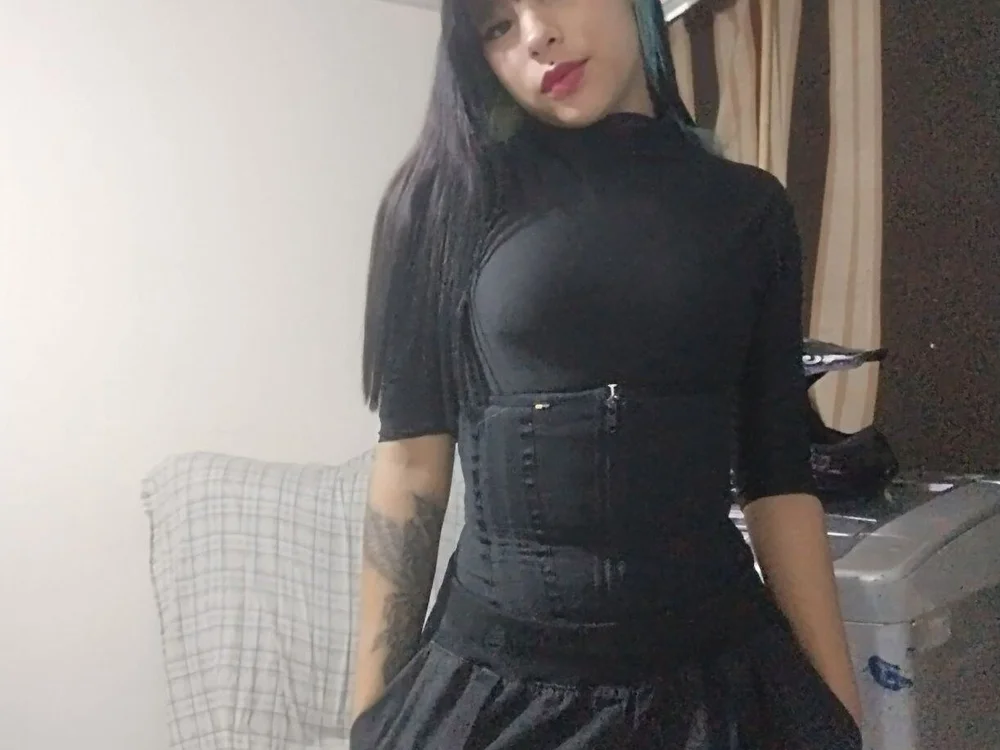 lilit2330's Offline Chat Room