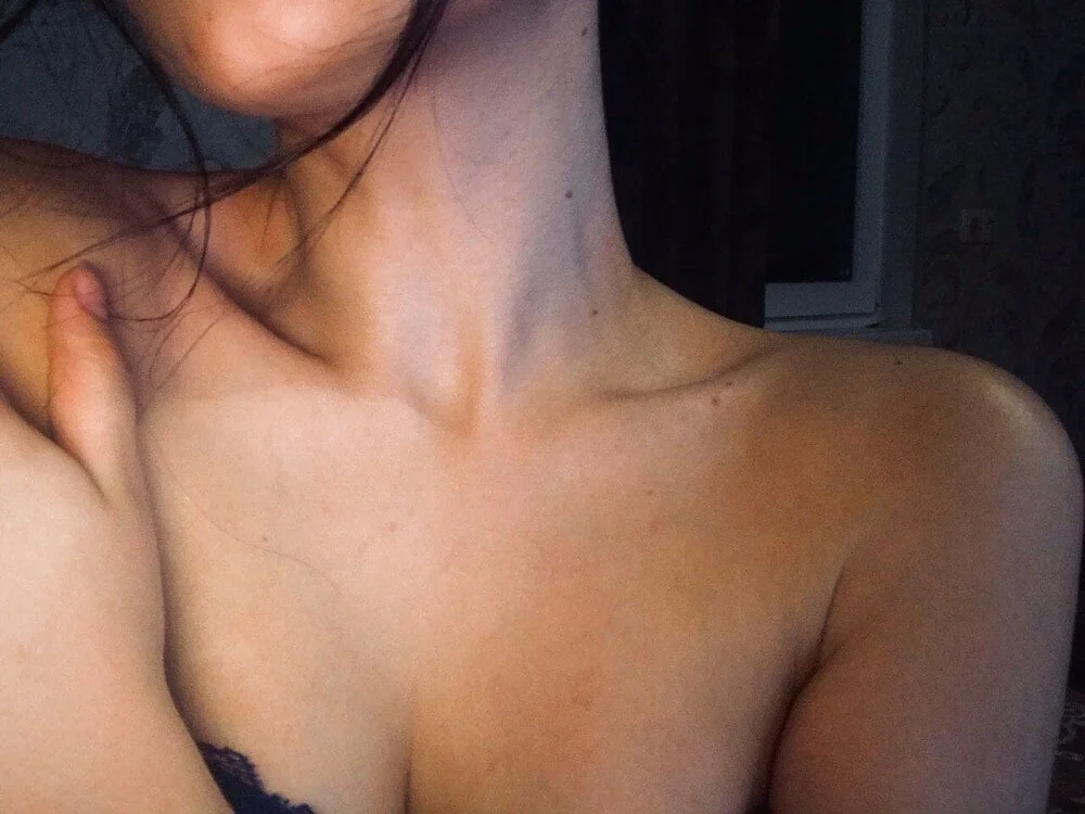 Jadi_lia's Offline XXX Chat