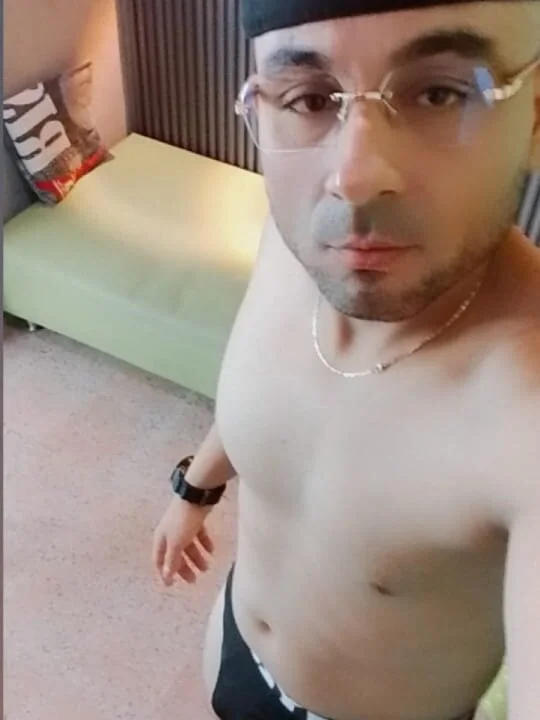 CHRISTIAN_PARKERR 離線 XXX 聊天