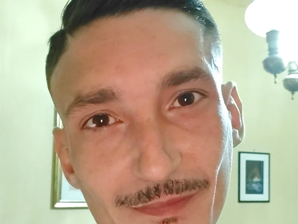 Simm92's Offline Chat Room