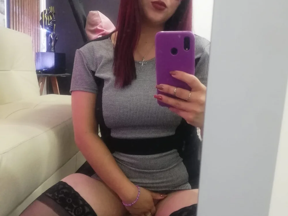 Busty_Doll5's Offline XXX Chat