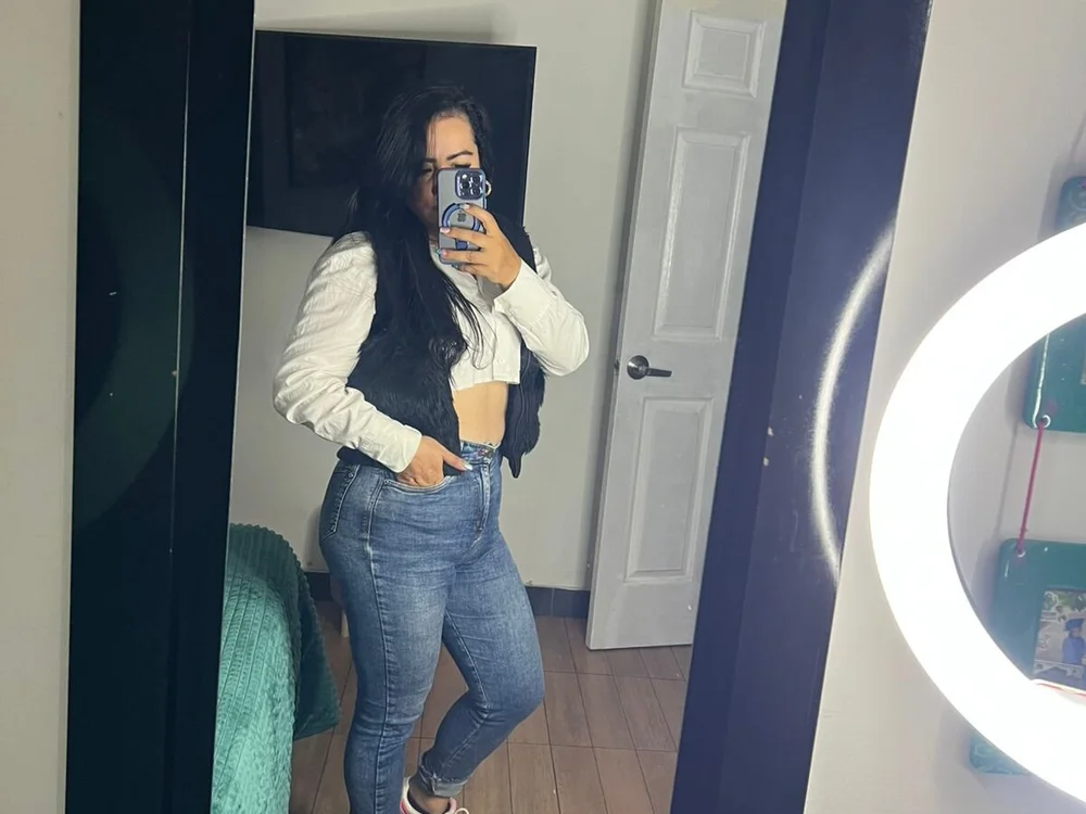 Scarlett_Ferrell69's Offline XXX Chat