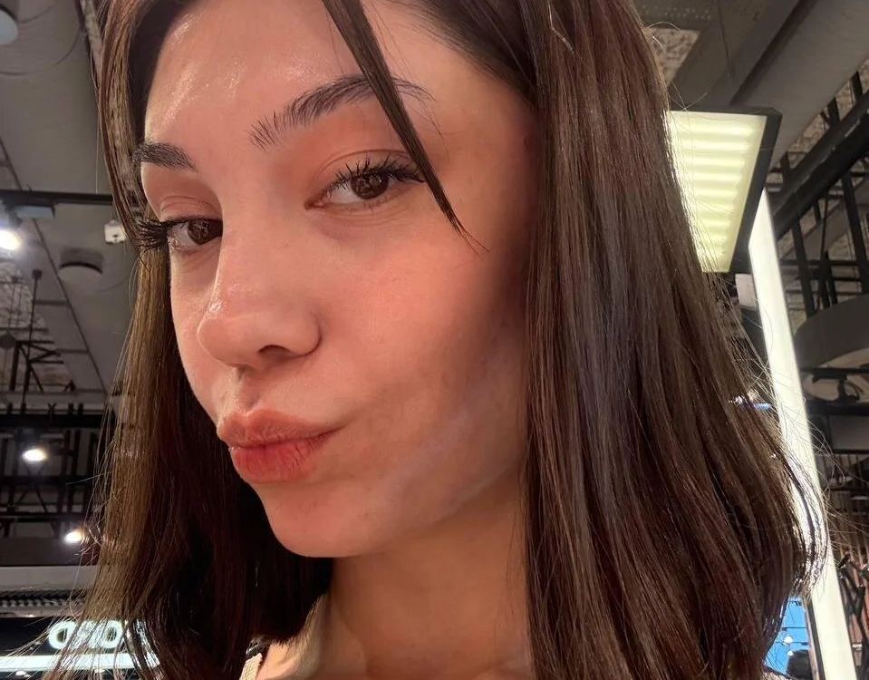 DellaSchane offline XXX-chat