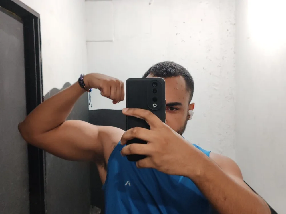 Sanxxx19 offline XXX-chat