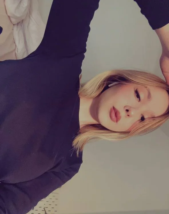 Offline chatovací místnost LikeBigCockkk