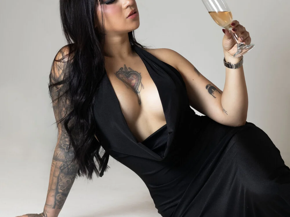 EmmyEvans1's Offline XXX Chat