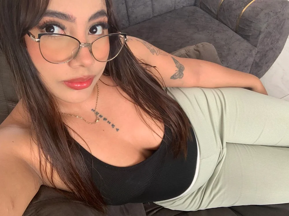 Victoria_reich offline chatrum