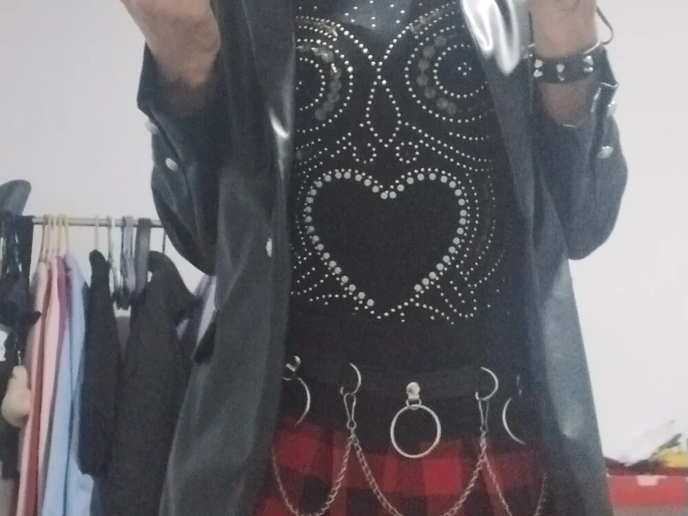 Tiffany_Femboy_XXX's Offline XXX Chat