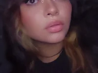 Hotmom31's Offline Chat Room