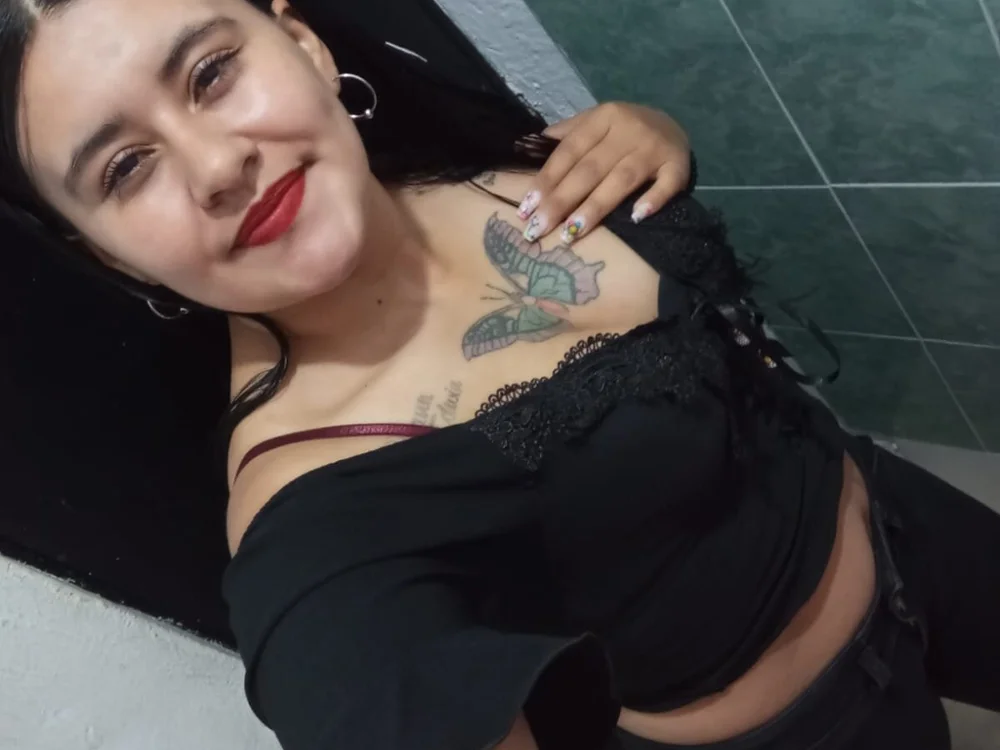 Chanel_night's Offline Chat Room