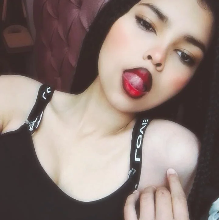 Kaidy_wish1's Offline XXX Chat