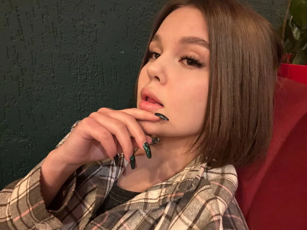UlamaStreba's Offline Chat Room
